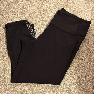 Lululemon Mix & Mesh Crop *21" Black / Chirasu Black